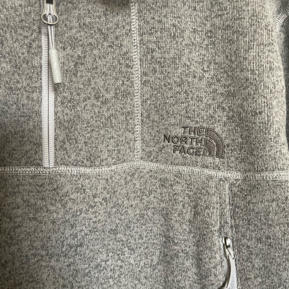 Men’s Northface fleece pullover with front pocket